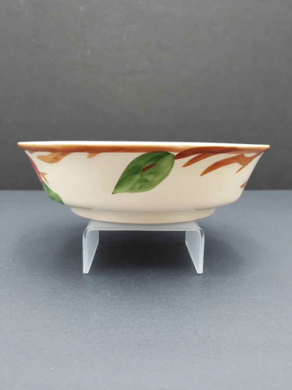 Franciscan Apple Round Vegetable Serving Bowl Made in England 7.5